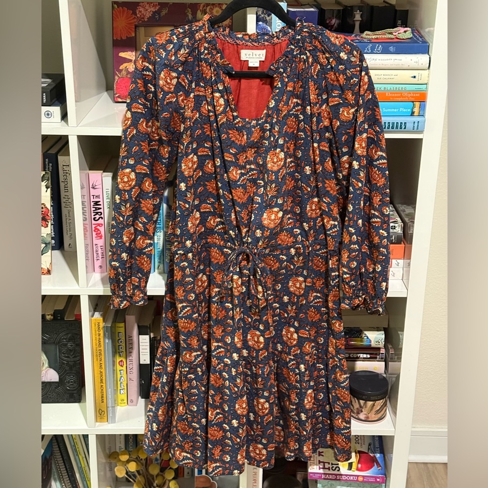 Velvet BY GRAHAM & SPENCER Shoshana Floral Dress✨